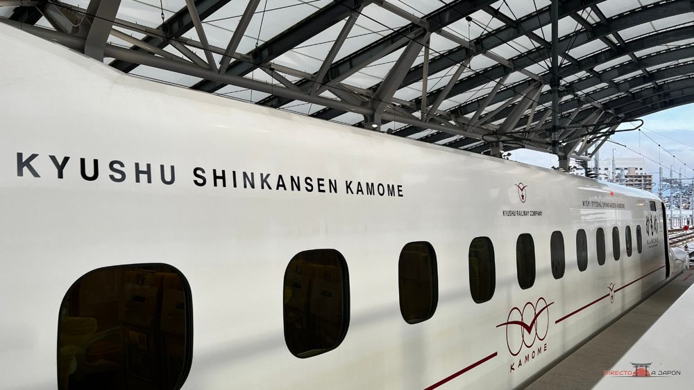 Shinkansen Kamome en el andén