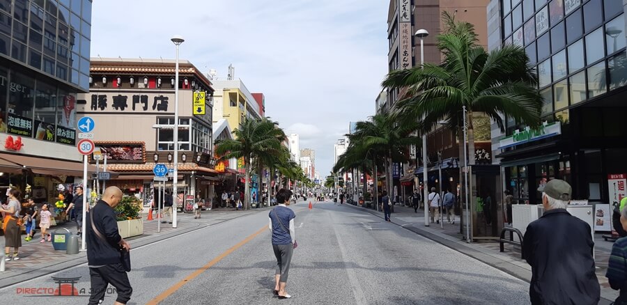 Kokusai Dori en Naha (Okinawa)