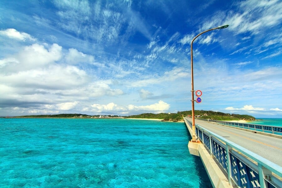 Puente Ikema en las islas Miyako (Okinawa)